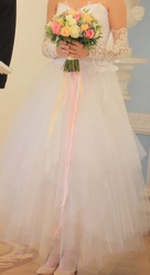 свадебное платье-трансформер и длинные перчатки